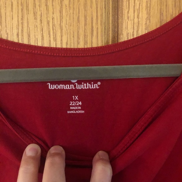 Red Square Neck T-shirt - Picture 4 of 6